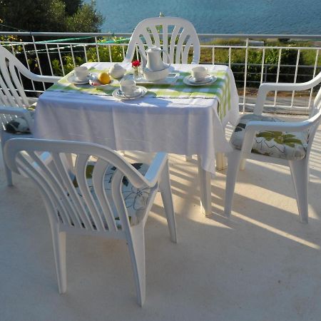 Adrian'S Apartments & Winery لومباردا المظهر الخارجي الصورة
