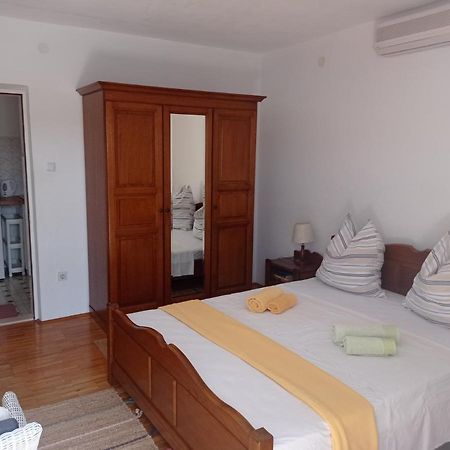 Adrian'S Apartments & Winery لومباردا المظهر الخارجي الصورة