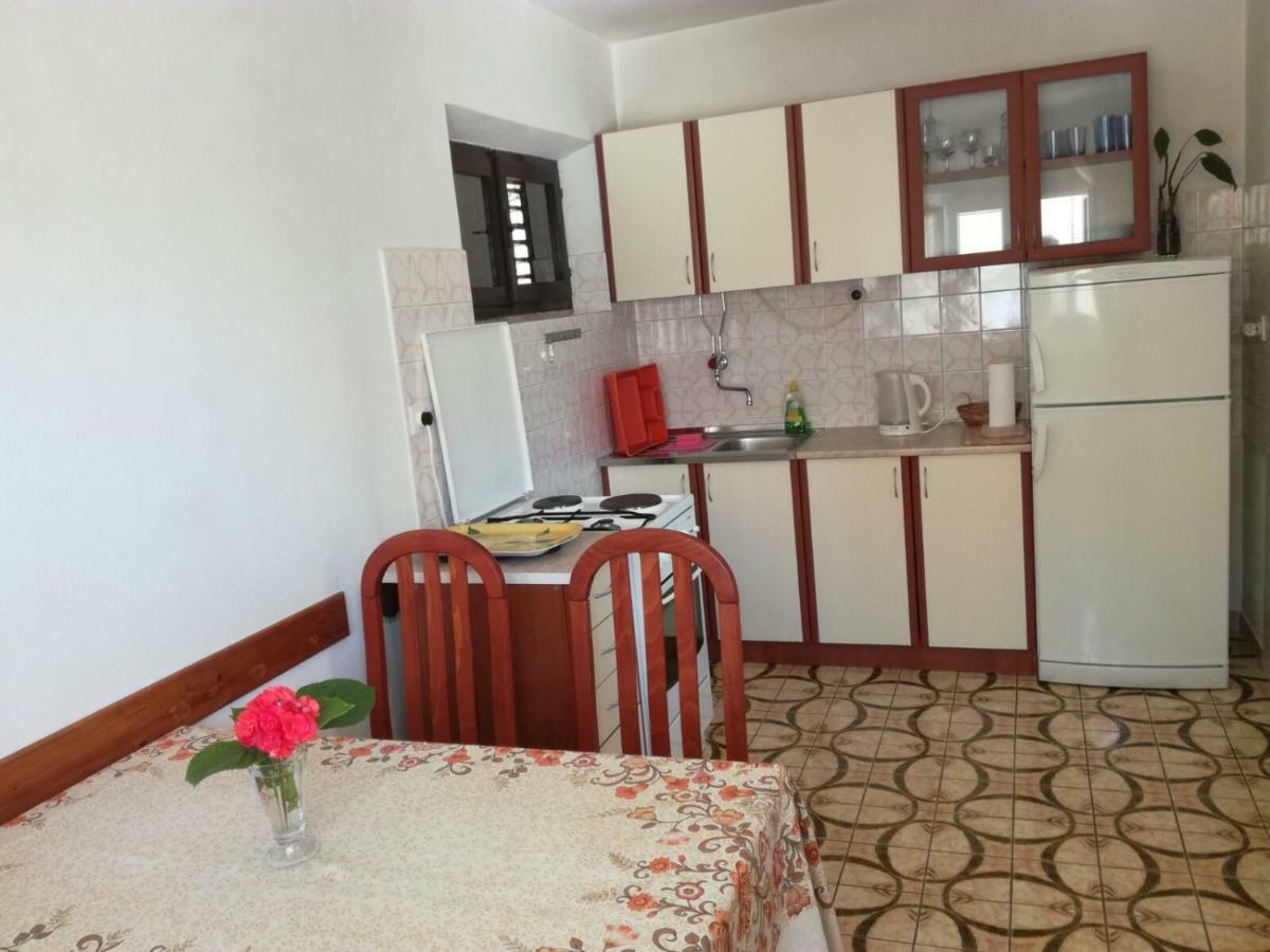 Adrian'S Apartments & Winery لومباردا المظهر الخارجي الصورة