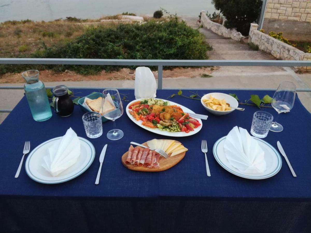 Adrian'S Apartments & Winery لومباردا المظهر الخارجي الصورة