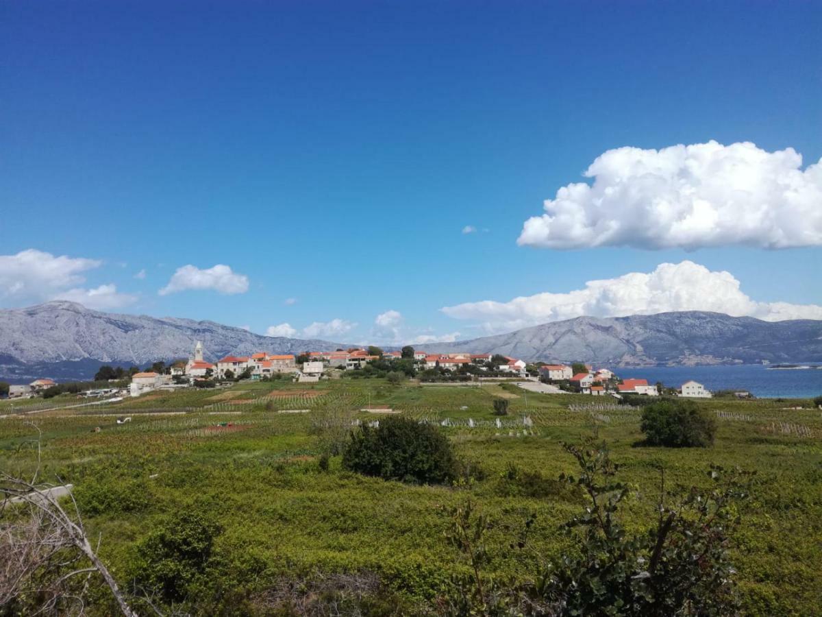 Adrian'S Apartments & Winery لومباردا المظهر الخارجي الصورة